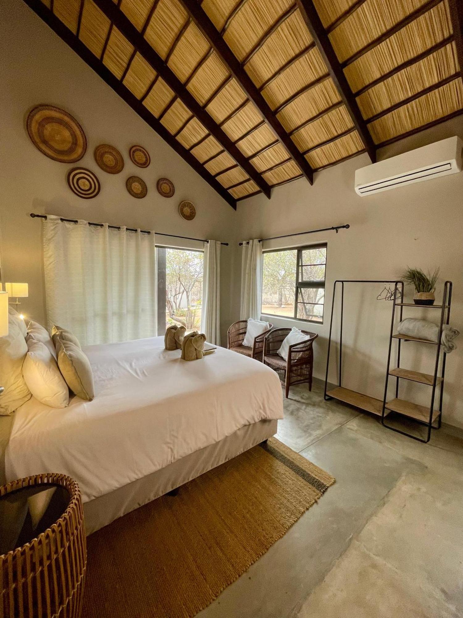 The Baobab Bush Lodge And Villa フッドスプルイト エクステリア 写真