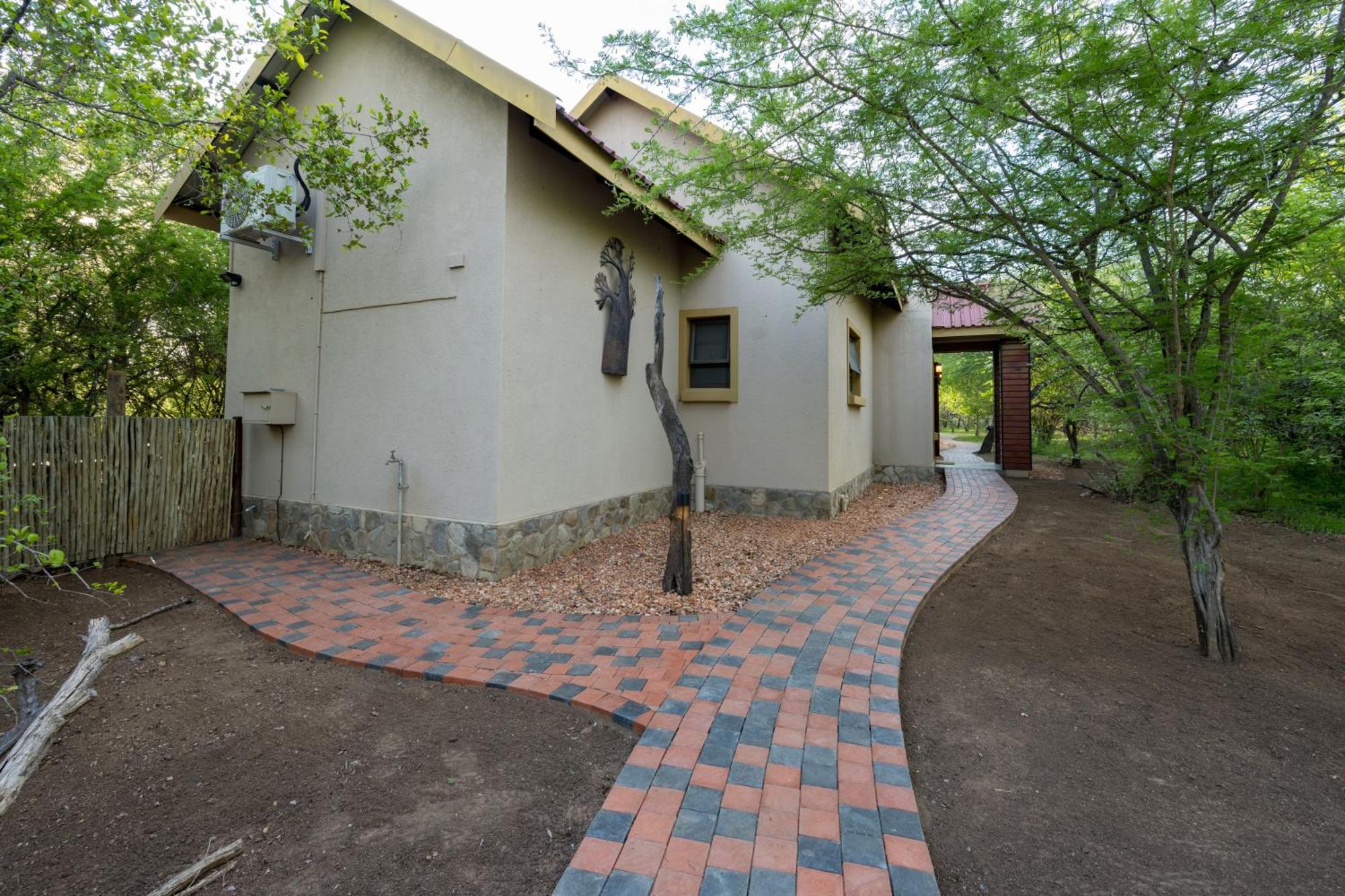 The Baobab Bush Lodge And Villa フッドスプルイト エクステリア 写真