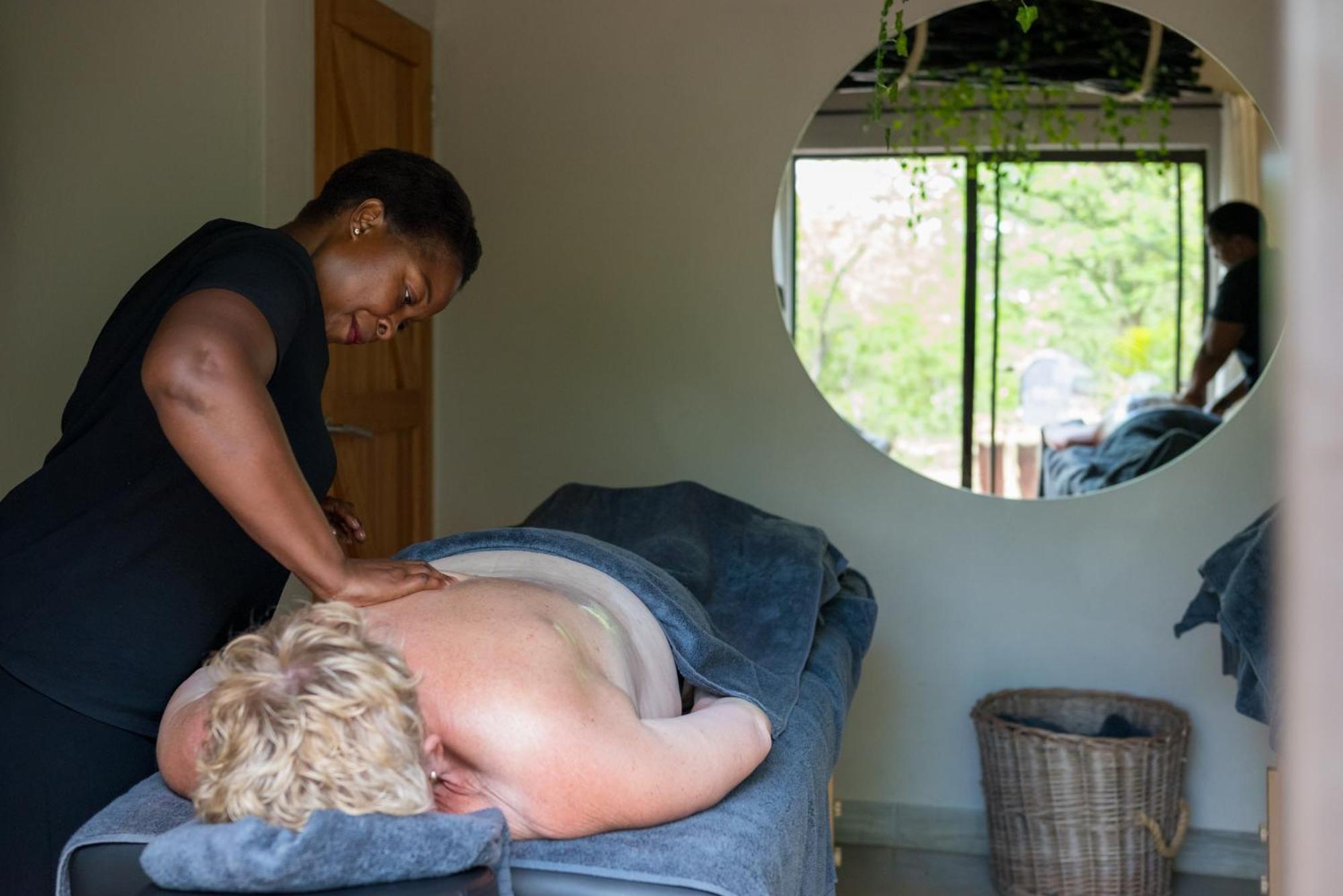 The Baobab Bush Lodge And Villa フッドスプルイト エクステリア 写真